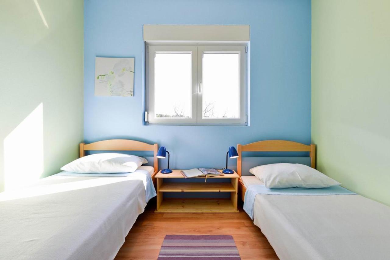 Paklina Apartments Starigrad Paklenica Bagian luar foto